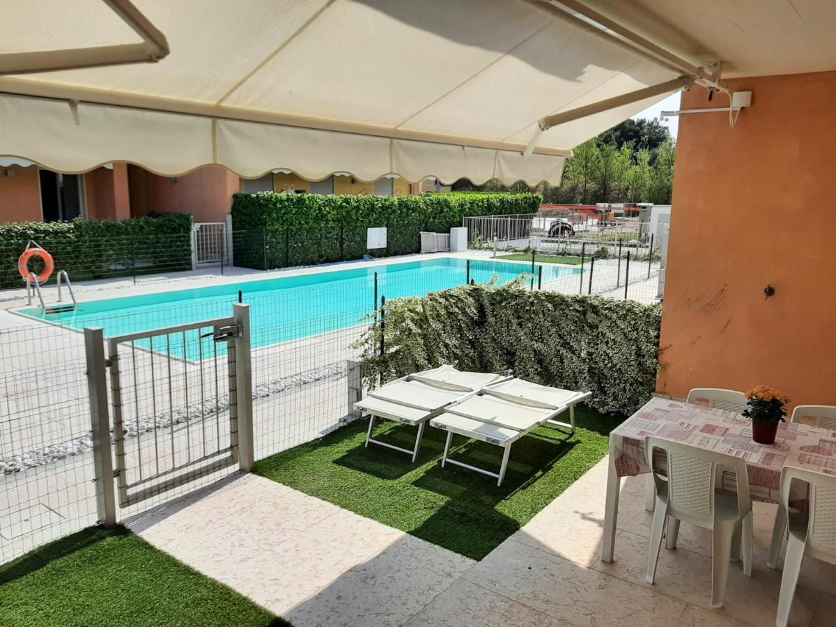 Nuova Casa Al Lago Con Piscina Desenzano del Garda Exterior foto