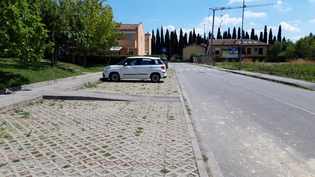 Nuova Casa Al Lago Con Piscina Desenzano del Garda Exterior foto