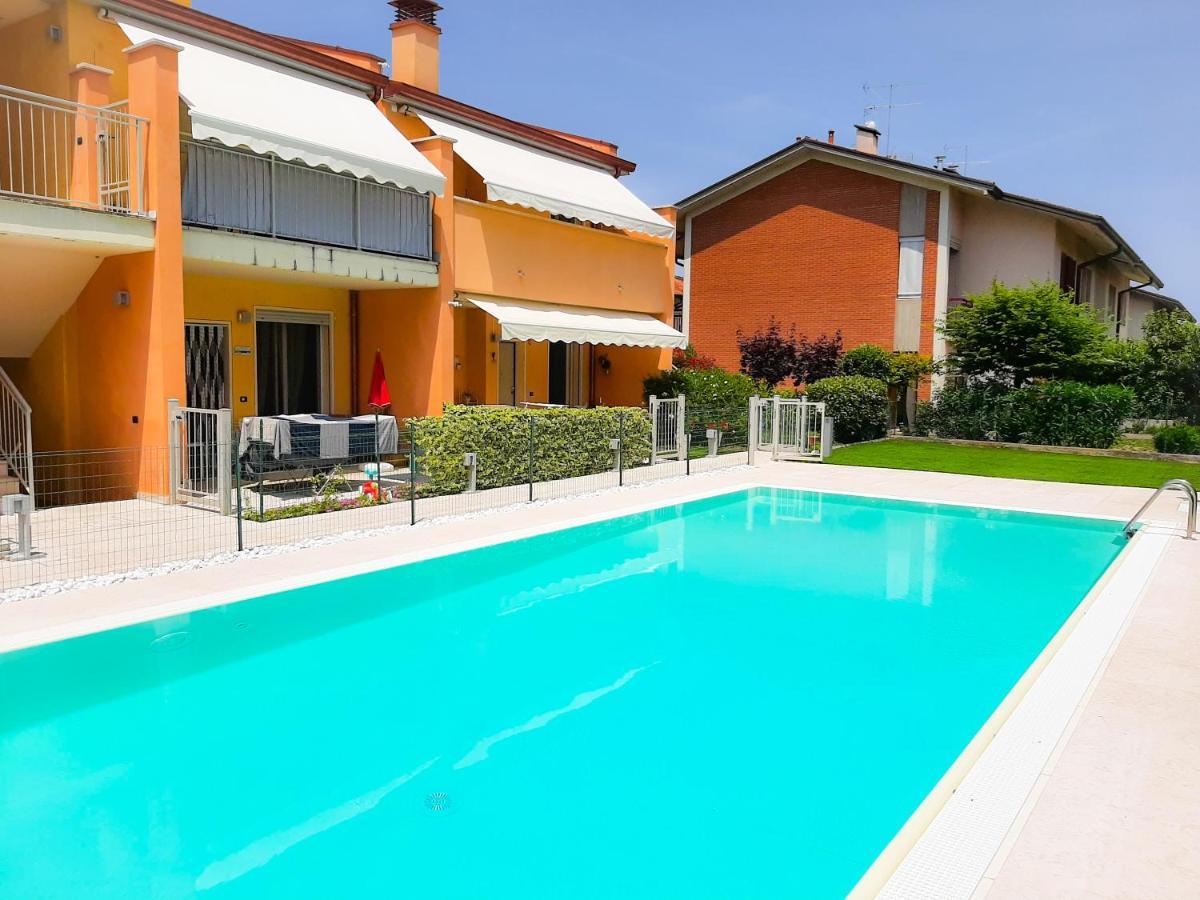 Nuova Casa Al Lago Con Piscina Desenzano del Garda Exterior foto